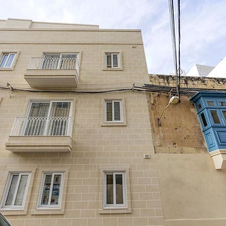 A Lovely 1Br Home With Balcony Just Off The Coast By 360 Estates Сент Джулианс Экстерьер фото