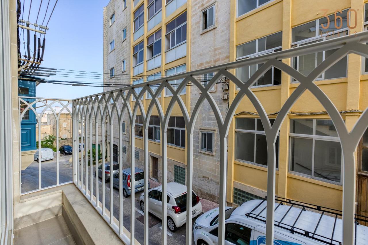 A Lovely 1Br Home With Balcony Just Off The Coast By 360 Estates Сент Джулианс Экстерьер фото