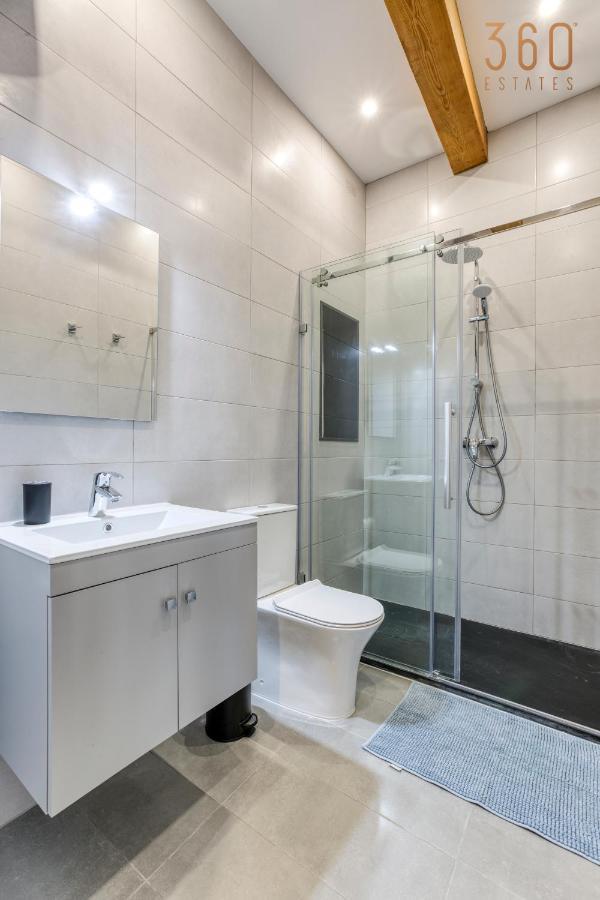 A Lovely 1Br Home With Balcony Just Off The Coast By 360 Estates Сент Джулианс Экстерьер фото