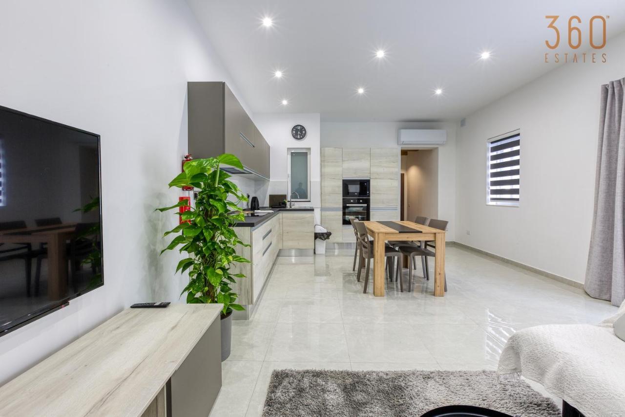 A Lovely 1Br Home With Balcony Just Off The Coast By 360 Estates Сент Джулианс Экстерьер фото