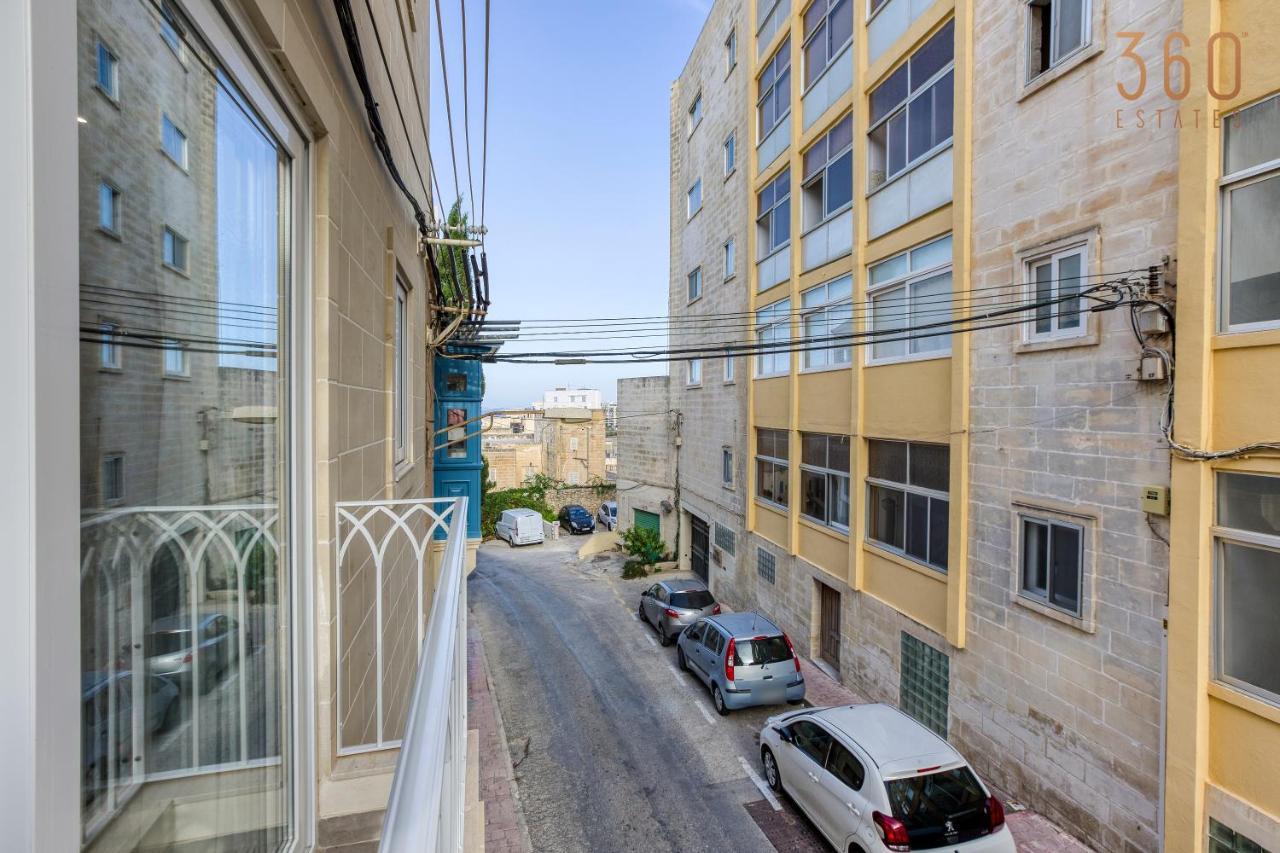 A Lovely 1Br Home With Balcony Just Off The Coast By 360 Estates Сент Джулианс Экстерьер фото