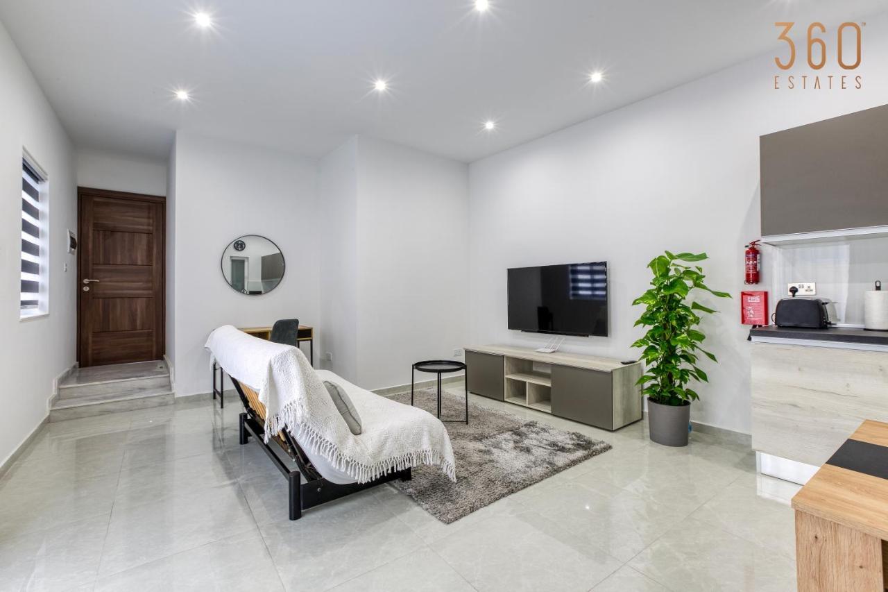 A Lovely 1Br Home With Balcony Just Off The Coast By 360 Estates Сент Джулианс Экстерьер фото