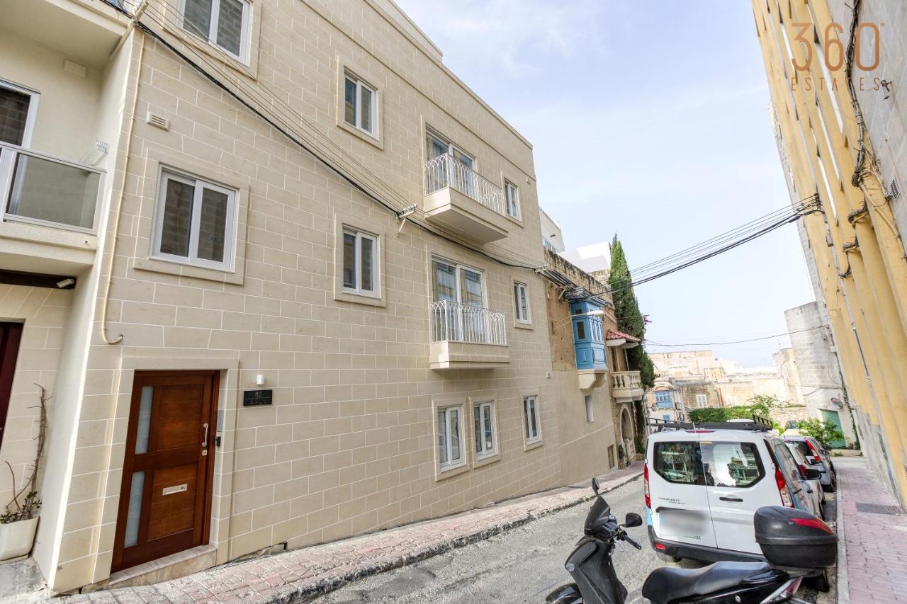 A Lovely 1Br Home With Balcony Just Off The Coast By 360 Estates Сент Джулианс Экстерьер фото