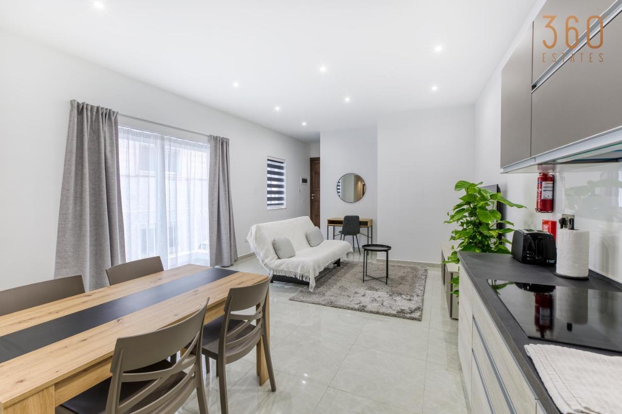 A Lovely 1Br Home With Balcony Just Off The Coast By 360 Estates Сент Джулианс Экстерьер фото